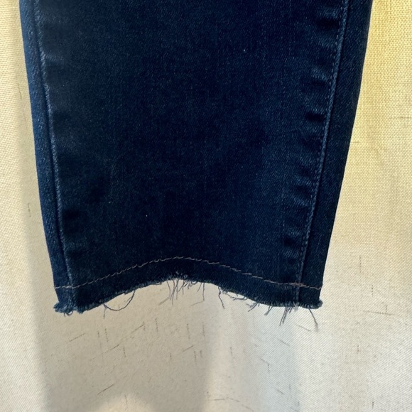 PAIGE Skinny Hoxton Ankle Jeans. Size 28. Preowned. - Picture 3 of 4